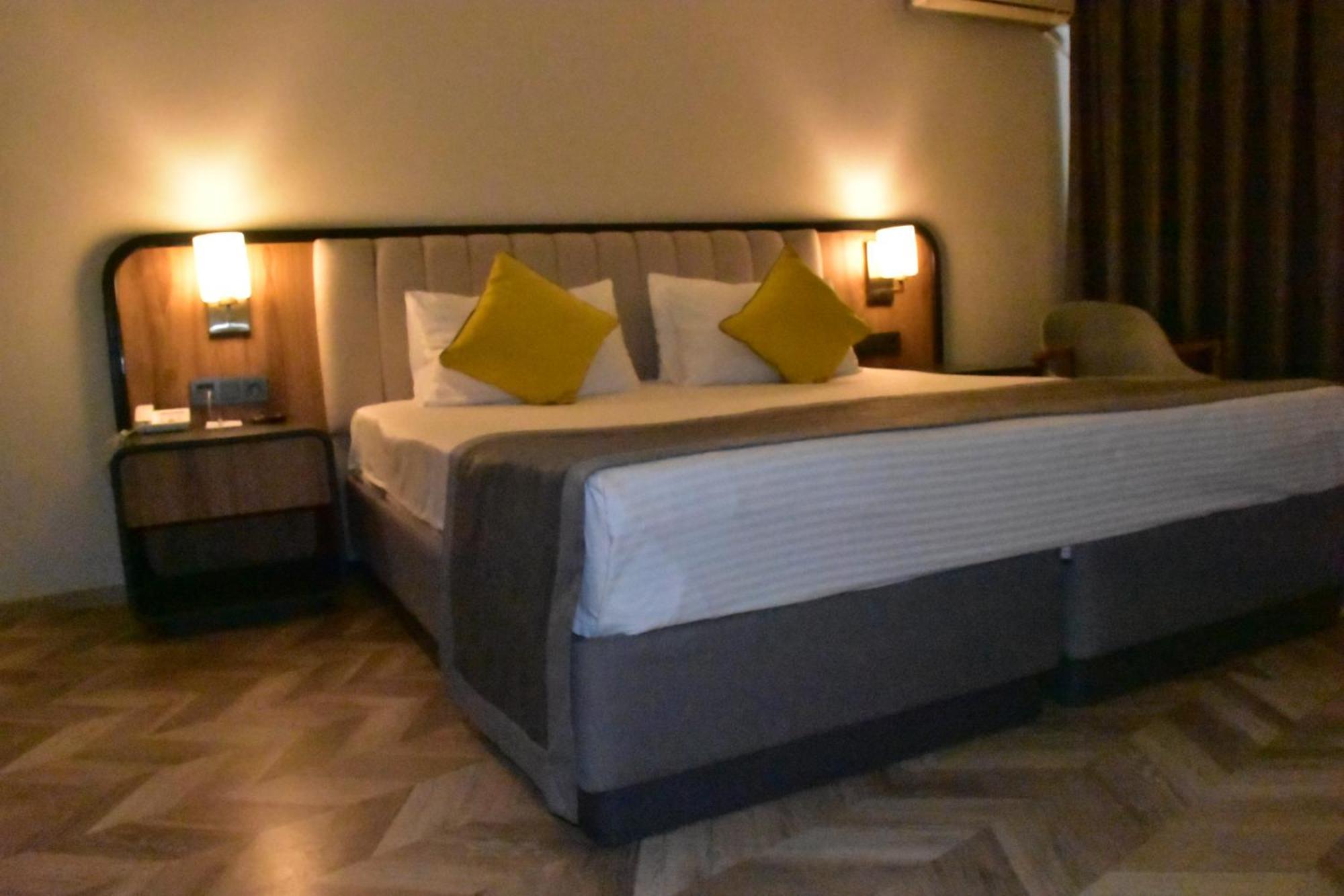 Uk Ankara Hotel Eksteriør bilde