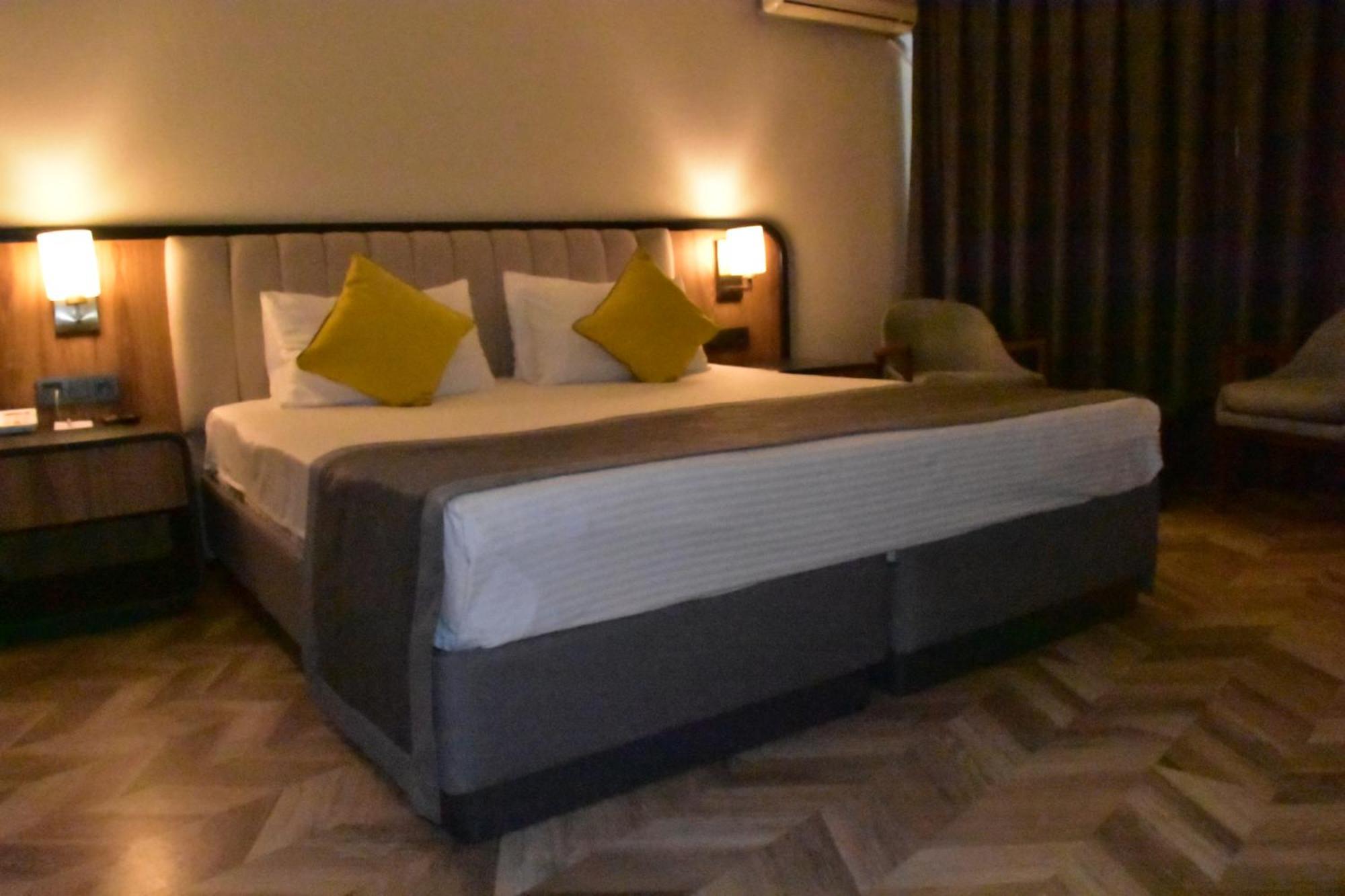 Uk Ankara Hotel Eksteriør bilde